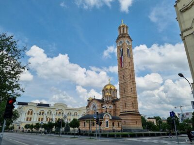 (VIDEO) „ZA SPASENJE SRPSKE DRŽAVE I NARODA“ Zazvonila zvona na pravoslavnim hramovima širom Srpske i Srbije