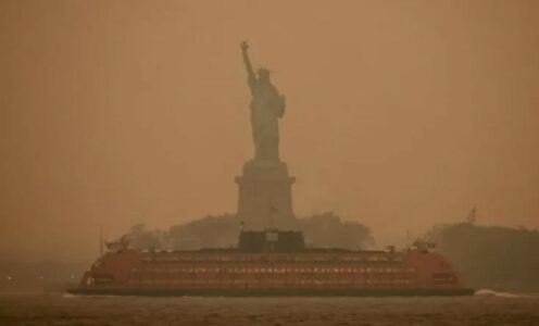 Njujork i dalje u gustoj magli zbog kanadskih požara (VIDEO)