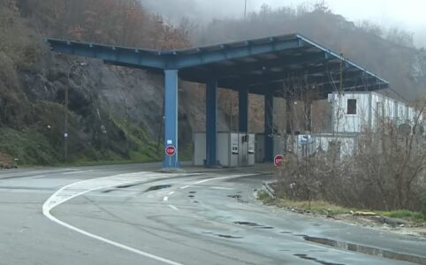 Јarinje i Brnjak i dalje zatvoreni za ulaz iz centralne Srbije