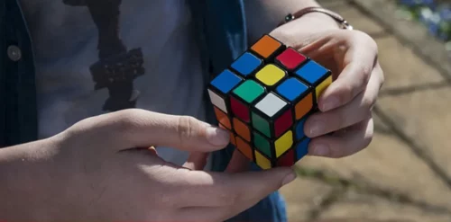 ZA SAMO 3,13 SEKUNDE Oboren svjetski rekord u slaganju Rubikove kocke