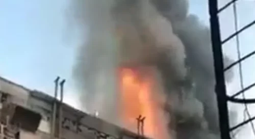 EVAKUISANO 150 LJUDI Veliki požar u Rusiji, ima povrijeđenih (VIDEO)