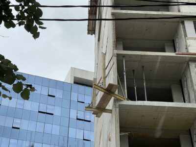 MLADIĆ ZADOBIO POVREDE OPASNE PO ŽIVOT Građevinac (25) pao prilikom izvođenja radova u Mostaru