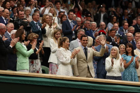 SVI GLEDAJU U MIRKINU HALJINU Federerova supruga nosila krpicu pozntog brenda koja nikoga na Vimbldonu nije ostavila ravnodušnim