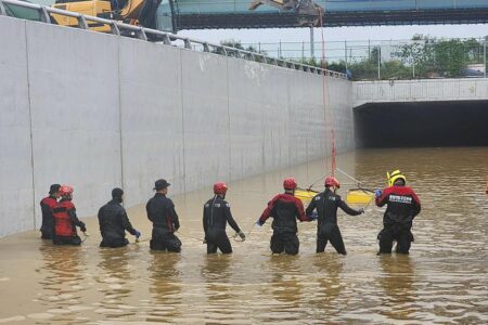 HOROR U JUŽNOJ KOREJI Spasioci izvukli sedam tijela iz poplavljenog tunela