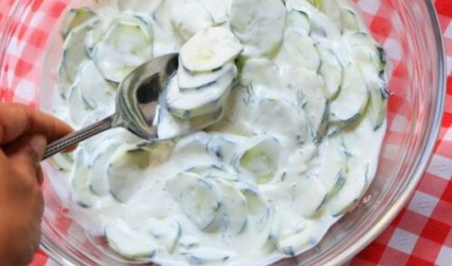 SPREMNA ZA 10 MINUTA  Kremasta salata od krastavca