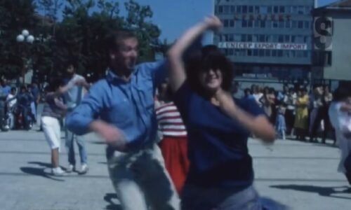 PREPOZNAJETE LI NEKO LICE? Pogledajte kako je današnji Trg Krajine izgledao davne 1981. godine (VIDEO)