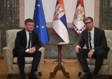 VAŽNE TEME NA STOLU Vučić: Sa Lajčakom sam razgovarao o nepodnošljivim uslovima za život Srba na KiM