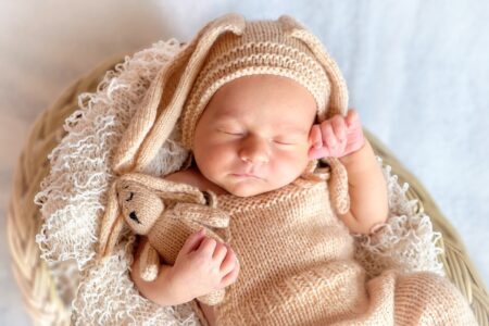 ČUDO OD NOVOROĐENČETA U Gornjem Milanovcu rođena beba teška više od 6 kilograma