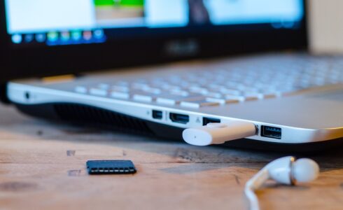 Znate li da USB stik ima rok trajanja?
