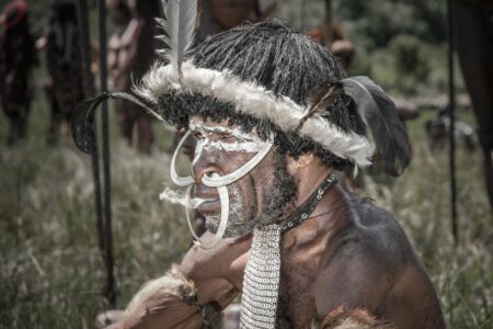 RITUAL KOJI SIMBOLIZUJE BOL Upoznajte pleme Dani: Žene otkidaju prste zbog smrti najbližih
