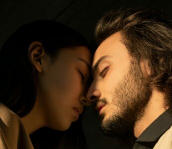 „IMA TU NEKE HEMIJE“ Kakve se reakcije dešavaju u mozgu kada se zaljubimo?