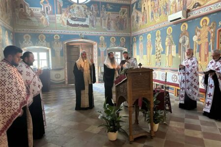 U Šibeniku i manastiru Krka služeni parastosi srpskim žrtvama „Oluje“