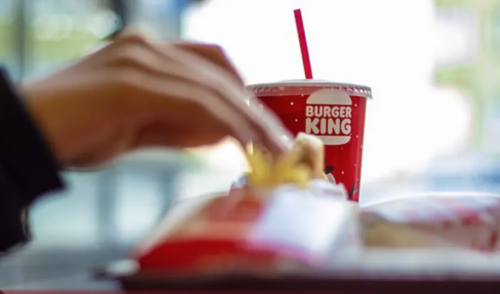 ZBOG INFLACIJE Burger king uklonio paradajz kao prilog: Nismo u mogućnosti