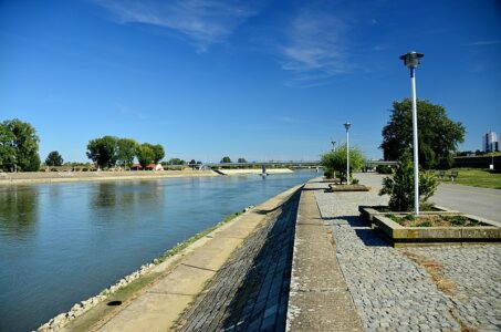 Opada nivo rijeke Drave, vrh vodenog talasa sutra u Osijeku