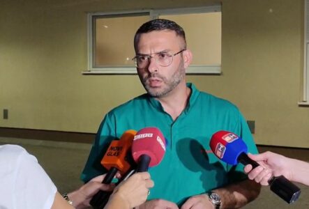 OBOJE ŽIVOTNO UGROŽENI Dežurni hirurg Slaviša Dabić o povredama napadnute žene i muškarca koji je pokušao samoubistvo u Bijeljini