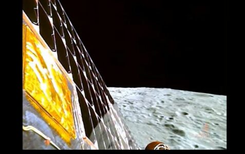 Indijski rover poslao podatke da je na južnom polu Mjeseca temperatura 70 stepeni (VIDEO)