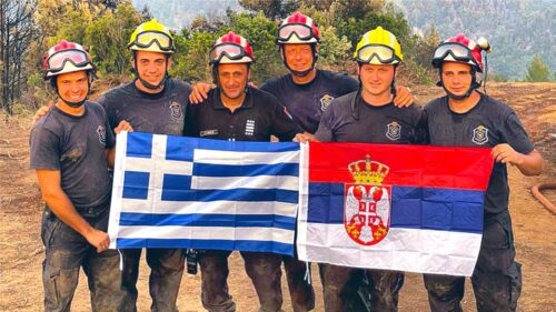 Srpski vatrogasci gase požare u Grčkoj: Cijeli dan se borimo sa vatrenom stihijom (FOTO)