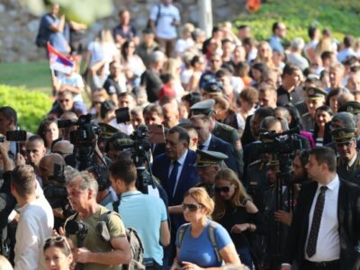 U Nišu prikaz naoružanja Vojske Srbije: Prisustvuje i Dodik (FOTO)