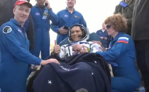 OBORIO REKORD Astronaut Frank Rubio vratio se na Zemlju nakon skoro godinu dana u svemiru (VIDEO)