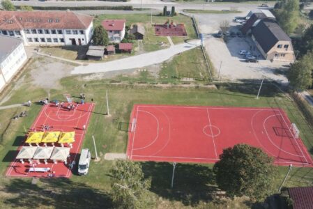 TESLIĆ SE PONOVIO Građani dobili dva sportska terena i dječije igralište u sklopu osnovne škole