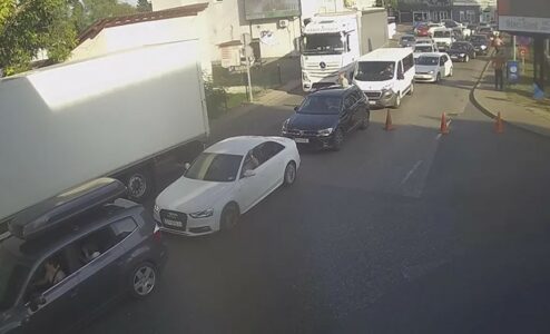 VOZAČI, BUDITE STRPLJIVI Duge kolone vozila na izlazu iz BiH