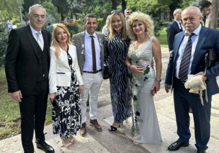 Miličević u pratnji supruge: Ko je od političara došao na Vukanovićevu svadbu?