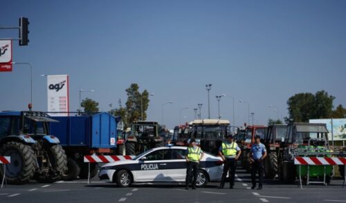 PROTESTI POLJOPRIVREDNIKA Na granici u Orašju već se stvorile kolone kamiona