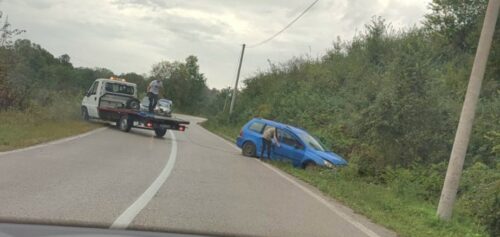 Saobraćajna nezgoda u Banjaluci, vozač sletio sa puta