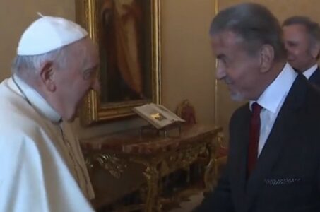 Stalone pitao papu Franju da li je za boks (VIDEO)