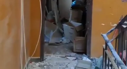 KROV VIŠE NE POSTOJI Aktivirao bombu nakon svađe oko kirije: Šut i staklo na sve strane (VIDEO)