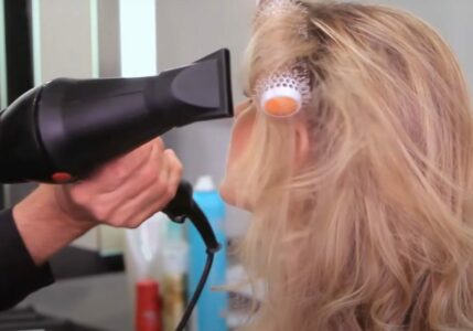 (VIDEO) ŽENE SU IMPRESIONIRANE Trik za bujnu kosu u nekoliko minuta