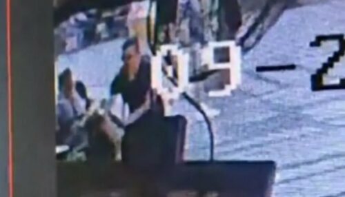 (UZNEMIRUJUĆI VIDEO) Pojavio se snimak napada: Izbo bivšeg gazdu usred Knez Mihailove