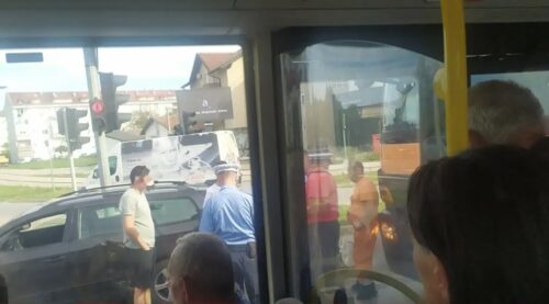 Sudar kamiona Čistoće i automobila u Banjaluci, stvorila se gužva