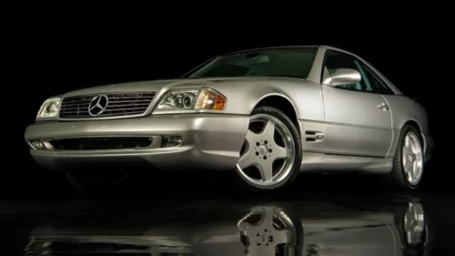 Mercedesov klasik oduzima dah i nakon četvrt vijeka