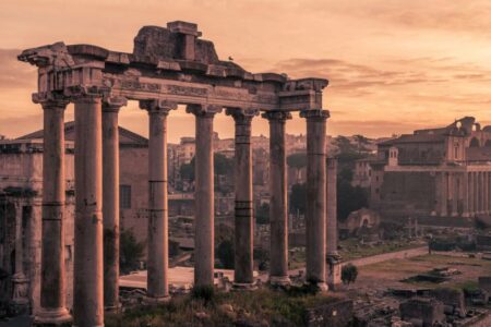 DESET ČINJENICA ZBOG ČEGA TO RADE Zašto je popularno pitati muškarce koliko često razmišljaju o starom Rimu?