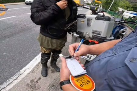 Turisti snimili policajca koji uzima mito (VIDEO)