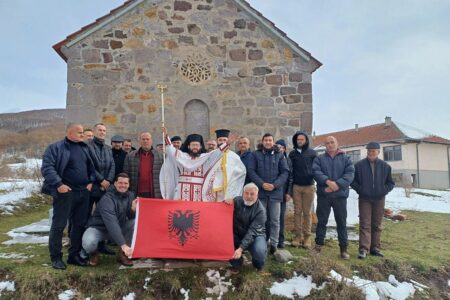 Lažni albanski sveštenik provalio u pravoslavnu crkvu: Oglasila se Kancelarija za KiM