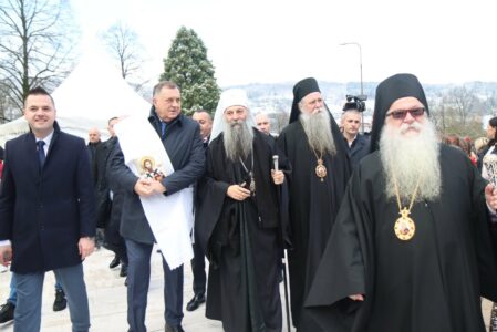 PREDSJEDNIKU RS URUČEN POSEBAN ORDEN Dodik: Kumstvo Hramu Svetog Save u Foči velika čast za mene i moju porodicu