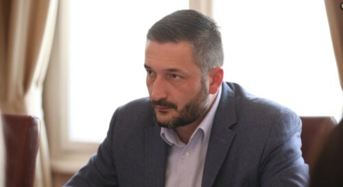 „OGROMAN NOVAC PROĆERDAN NA SRPSKA OPEN“ Vukanović rafalno po Dodiku i Stanivukoviću: Uzeli su kredite koje ćemo godinama vraćati