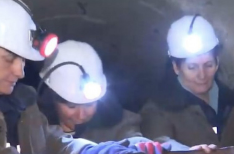 One jedu „hljeb sa sedam kora“: Gordana, Mlađana i Snežana rade u tri smjene u jami dubokoj 250 metara (FOTO)