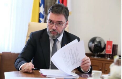 Zabrinjavajuće informacije da će bošnjački dvojac u Predsjedništvu BiH blokirati izbor generala OS BiH