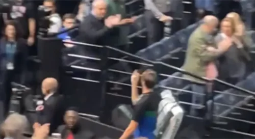 POSLIJE PORAZA Medvedev ratovao sa sudijom i publikom, pokazao srednji prst (VIDEO)