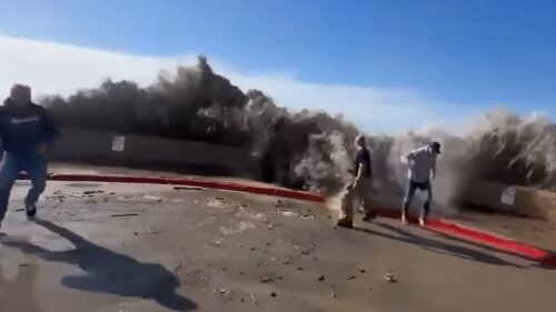 Stravična oluja pogodila Kaliforniju: Ljudi bježali pred valovima visokim šest metara (VIDEO)