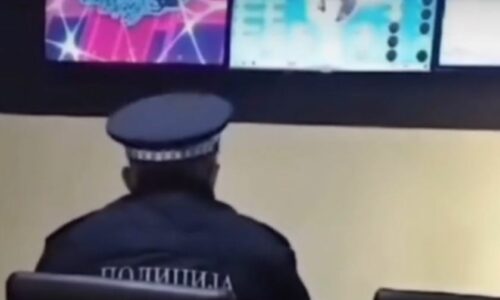 PSOVAO ZAKON I DRŽAVU Policajac snimljen kako igra bingo u kladionici (VIDEO)