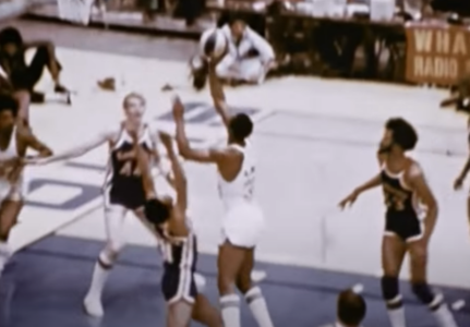 Preminuo legendarni košarkaš čiji rekord je ponovio samo Nikola Jokić (VIDEO)