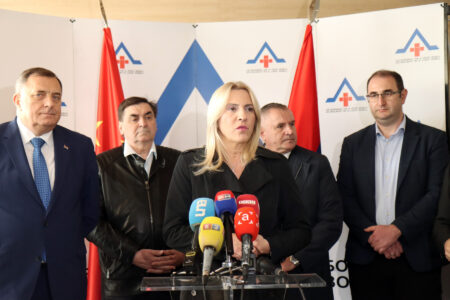 POSEBNO SE ZAHVALIO DODIKU Vulin: „Biti senator slobodne Republike Srpske velika je čast“