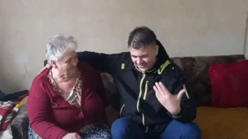 „HVALA, VIŠE NISAM GLADNA“ Humani ljudi priskočili u pomoć baki Anici (VIDEO)