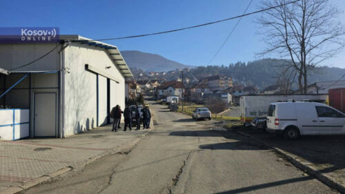 Tzv. kosovska policija ponovo pretresa objekte u Leposaviću (VIDEO)