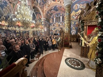 Širom Srpske služene božićne liturgije: Srpski narod utemeljen na vjeri (FOTO)