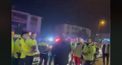 PREDIVAN GEST Policajci priredili rođendansko iznenađenje kolegi u bolnici: Snimak tjera suze na oči (VIDEO)